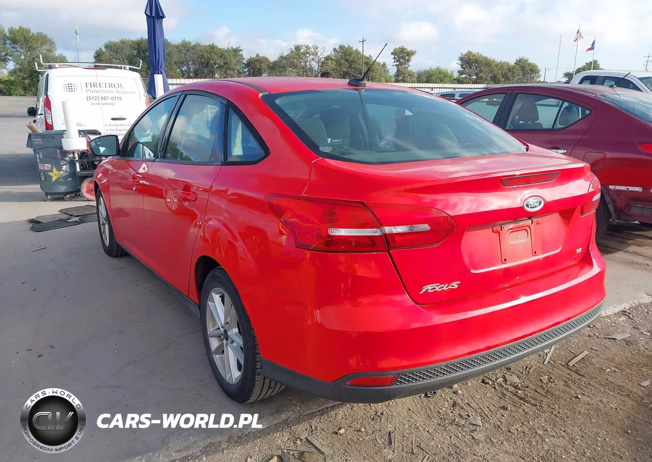 2016 Ford Focus Se VIN:1FADP3F21GL336553 - 3