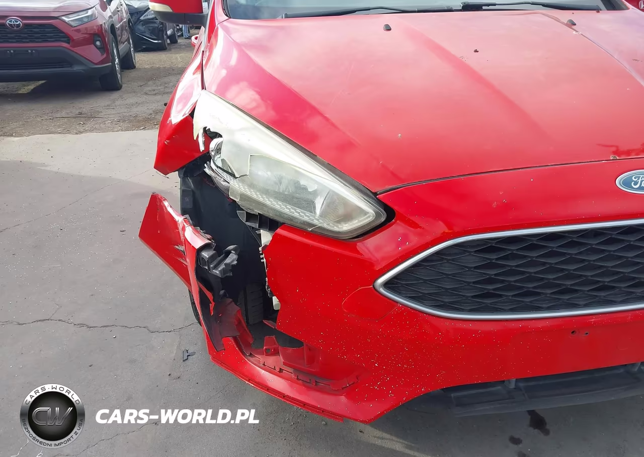 2016 Ford Focus Se VIN:1FADP3F21GL336553 - 6