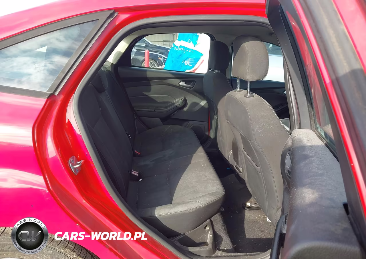 2016 Ford Focus Se VIN:1FADP3F21GL336553 - 8