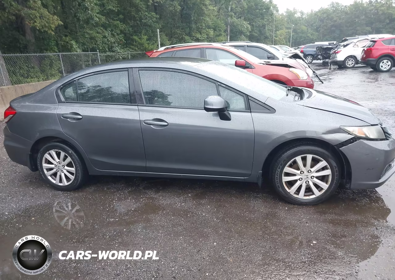 2013 Honda Civic Lx VIN:2HGFB2F5XDH576216 - 13
