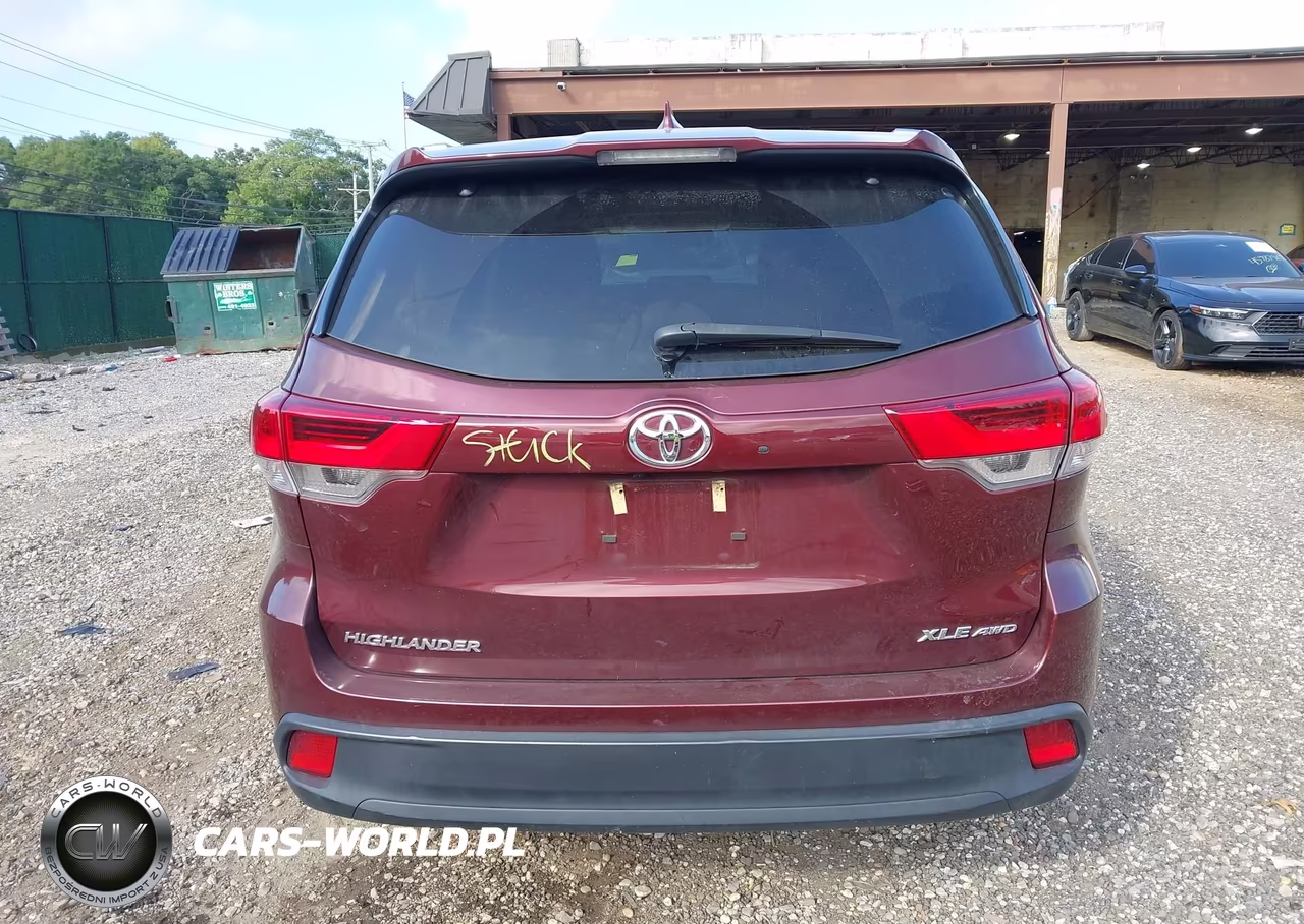 2019 Toyota Highlander Xle VIN:5TDJZRFH1KS925186 - 17