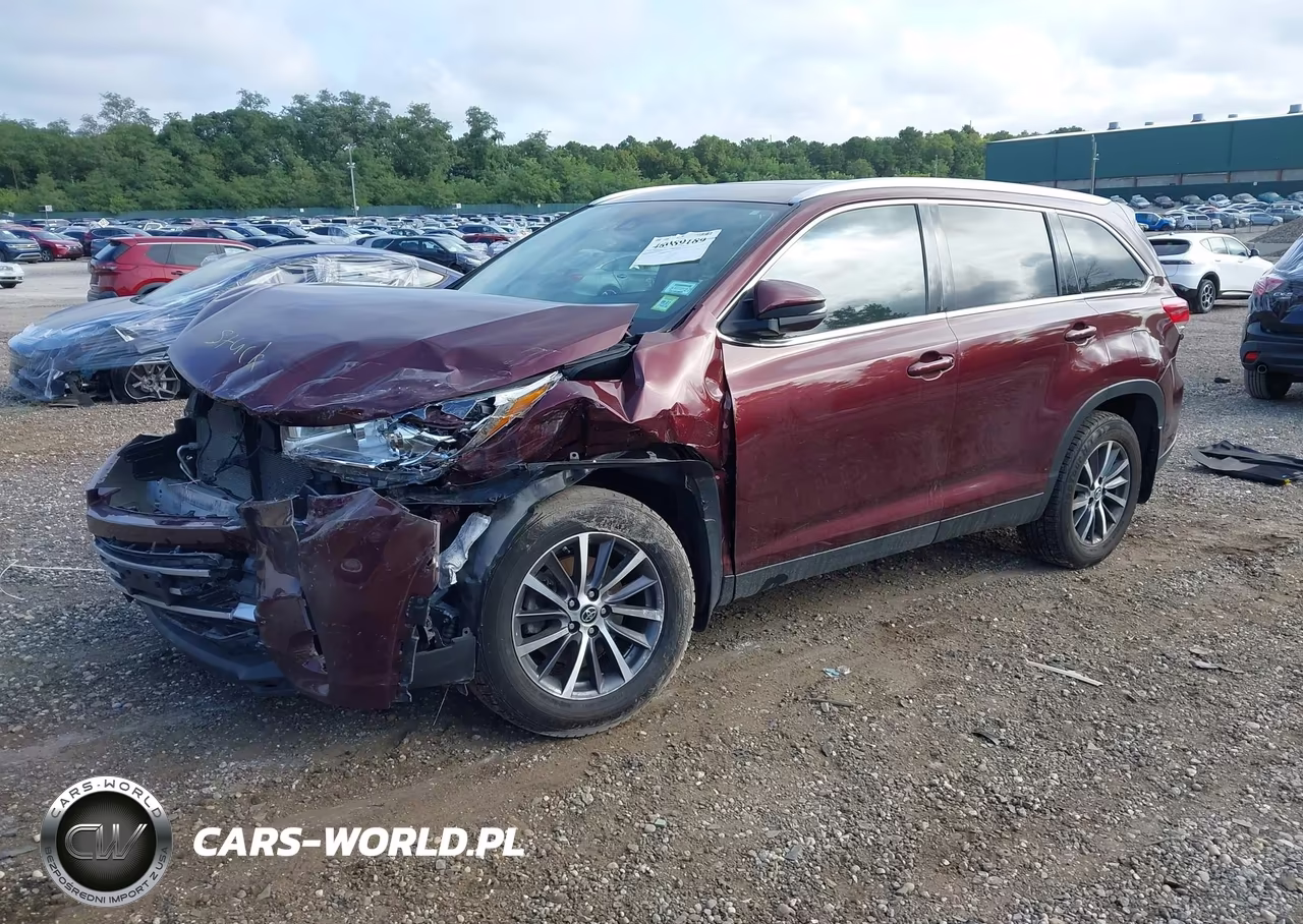 2019 Toyota Highlander Xle VIN:5TDJZRFH1KS925186 - 2