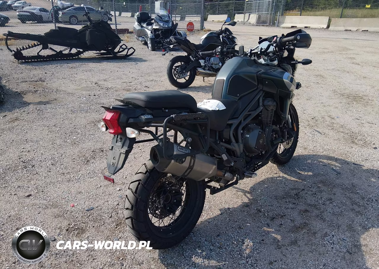 2018 Triumph Motorcycle Explorer Xca VIN:SMTF45XB8JJ865671 - 4