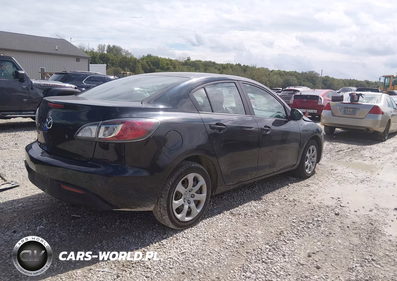 2011 Mazda Mazda3 I Sport VIN:JM1BL1UF3B1392778 - 4