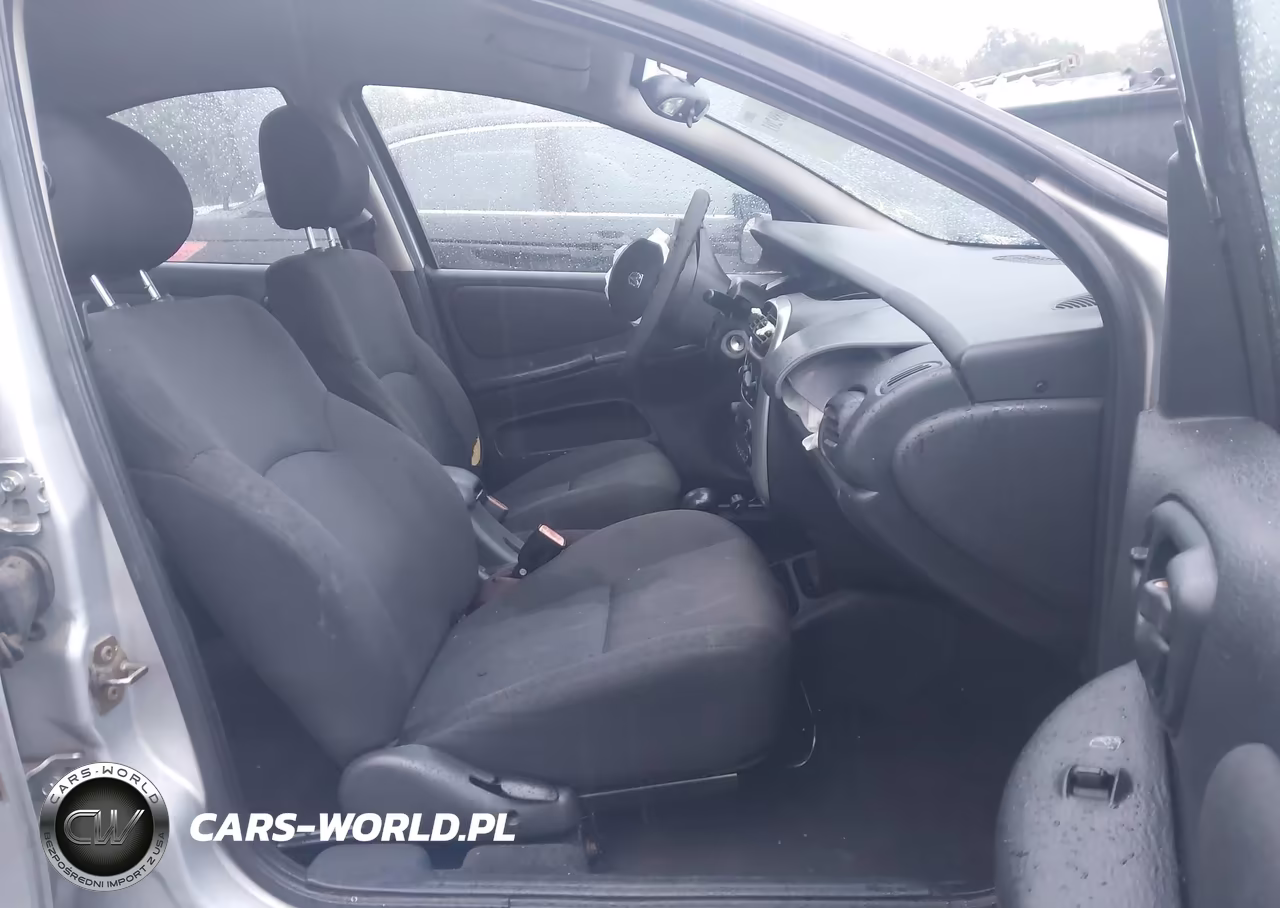 2004 Dodge Neon Sxt VIN:1B3ES56C54D603928 - 5