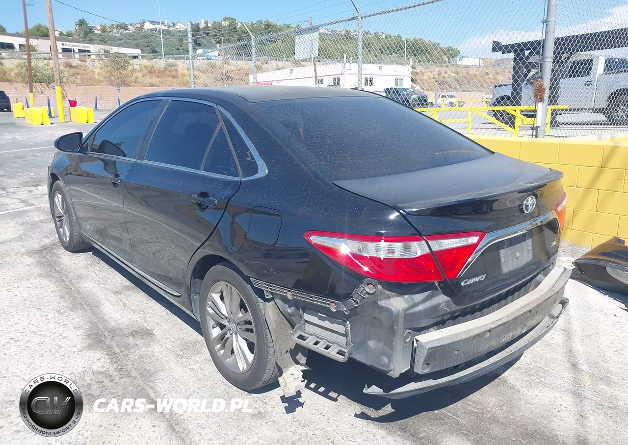 2017 Toyota Camry Se VIN:4T1BF1FK7HU807041 - 3