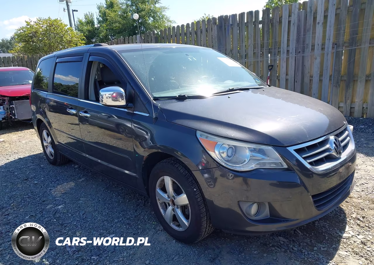 2011 Volkswagen Routan Sel Premium – zdjęcie 1 z 11