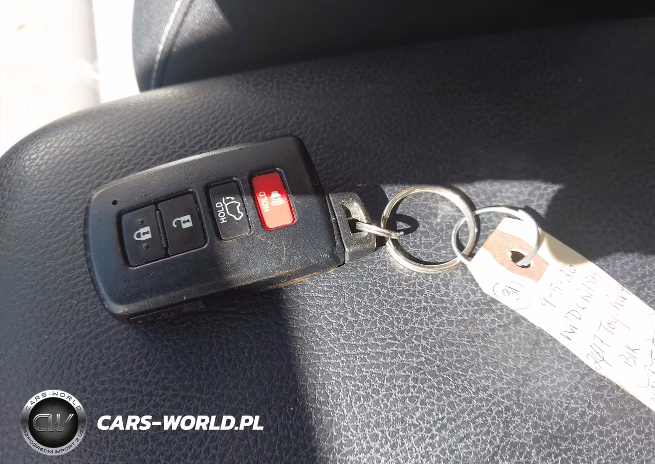 2017 Toyota Rav4 Xle VIN:2T3RFREV0HW681007 - 11