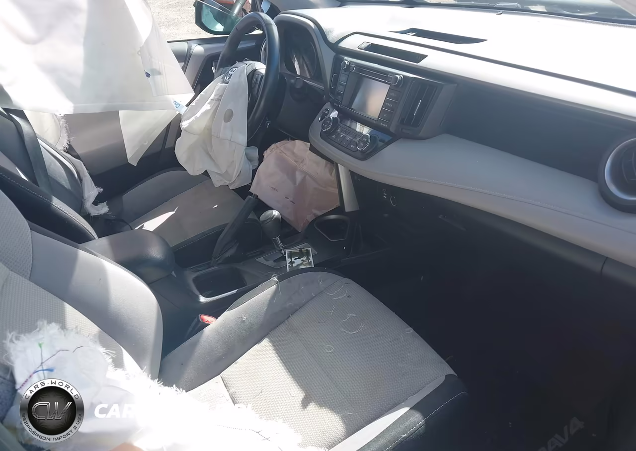 2017 Toyota Rav4 Xle VIN:2T3RFREV0HW681007 - 5