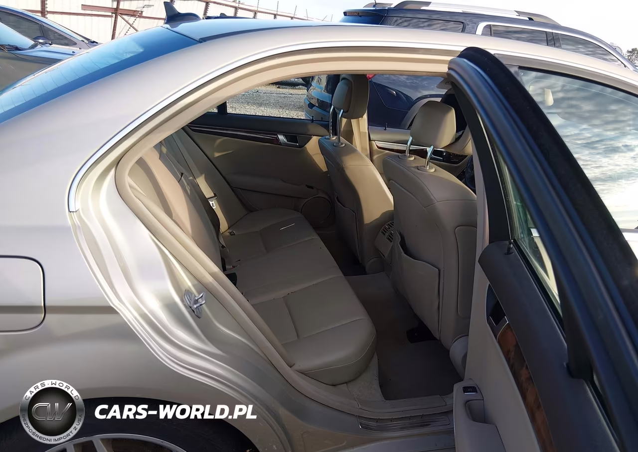 2012 Mercedes-Benz C 300 Sport 4Matic VIN:WDDGF8BB1CR194957 - 8