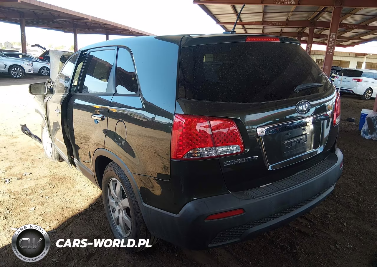 2013 Kia Sorento Lx VIN:5XYKT3A16DG330248 - 3