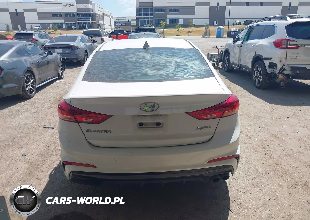 2018 Hyundai Elantra Sport VIN:KMHD04LB3JU557951 - 17