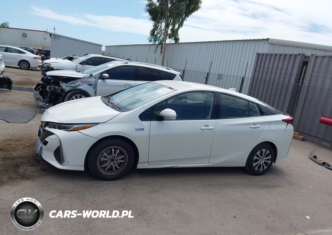 2020 Toyota Prius Prime Le VIN:JTDKARFP9L3162422 - 15