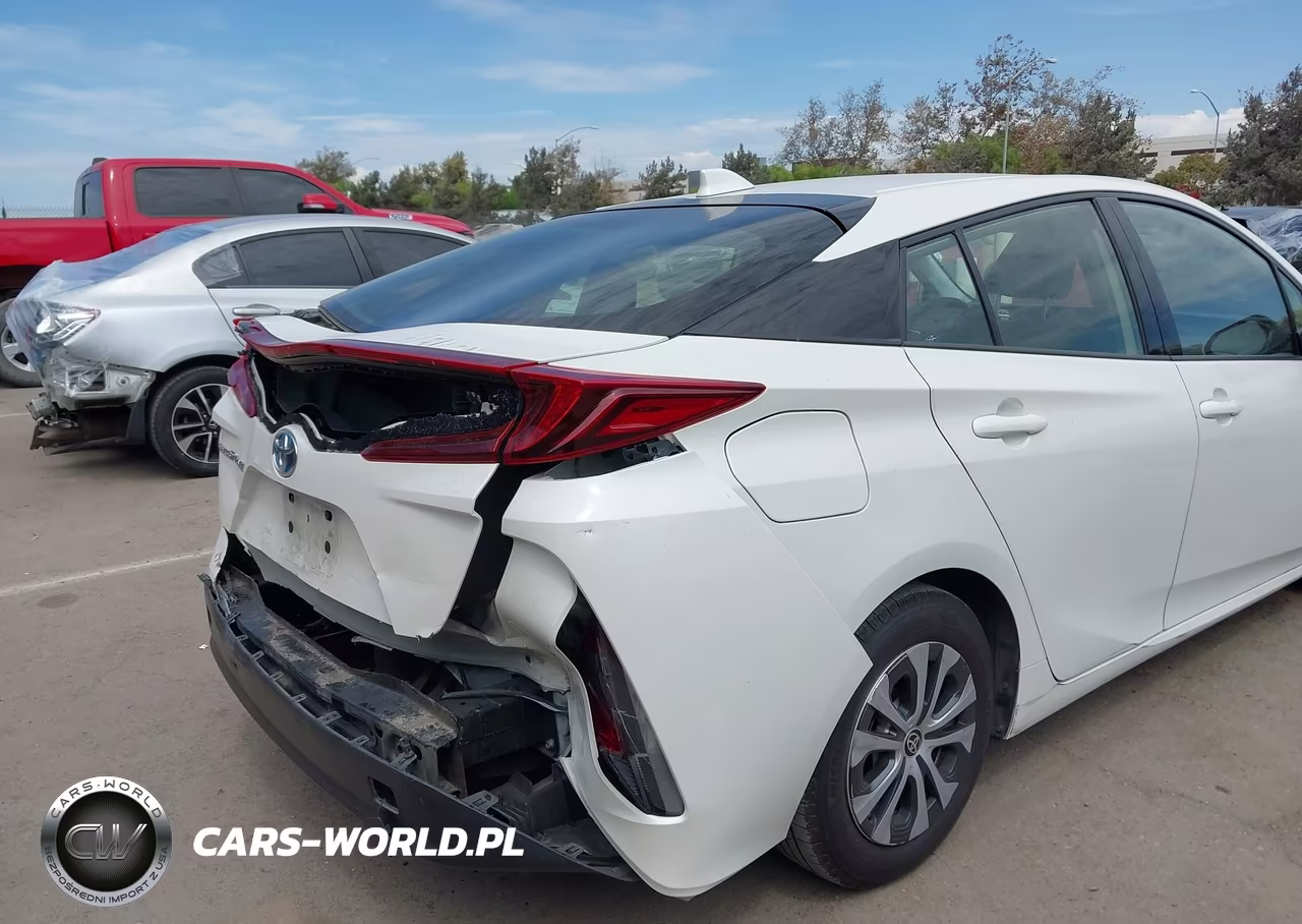 2020 Toyota Prius Prime Le VIN:JTDKARFP9L3162422 - 18