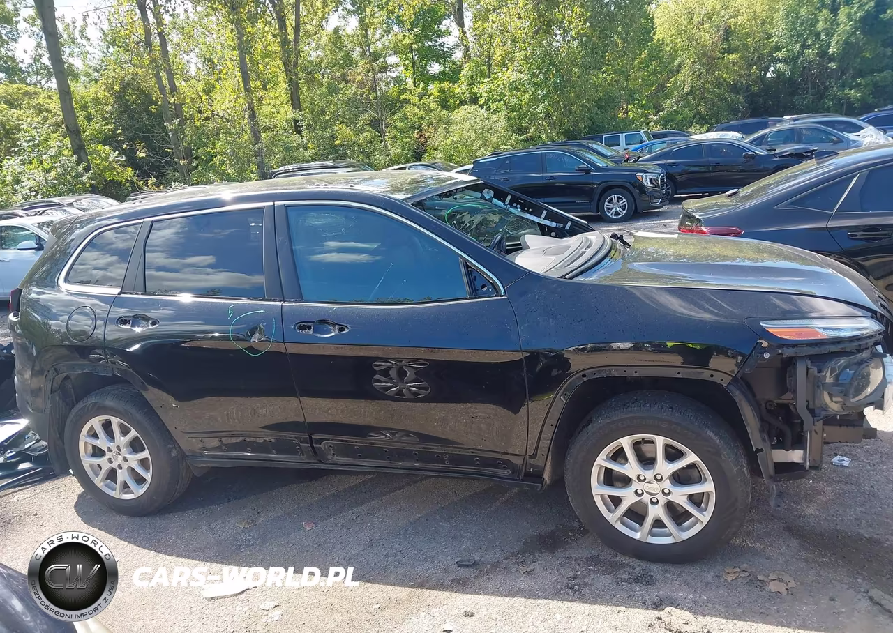 2017 Jeep Cherokee Latitude VIN:1C4PJMCB3HD221189 - 14