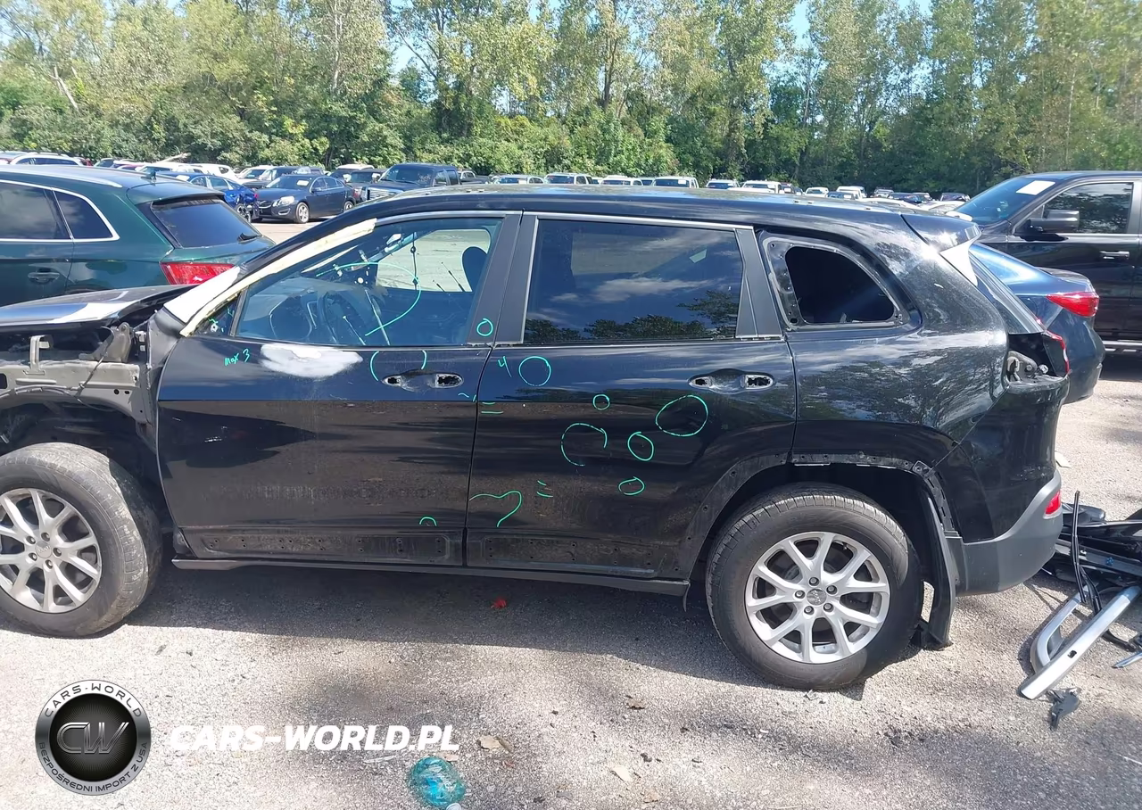 2017 Jeep Cherokee Latitude VIN:1C4PJMCB3HD221189 - 15