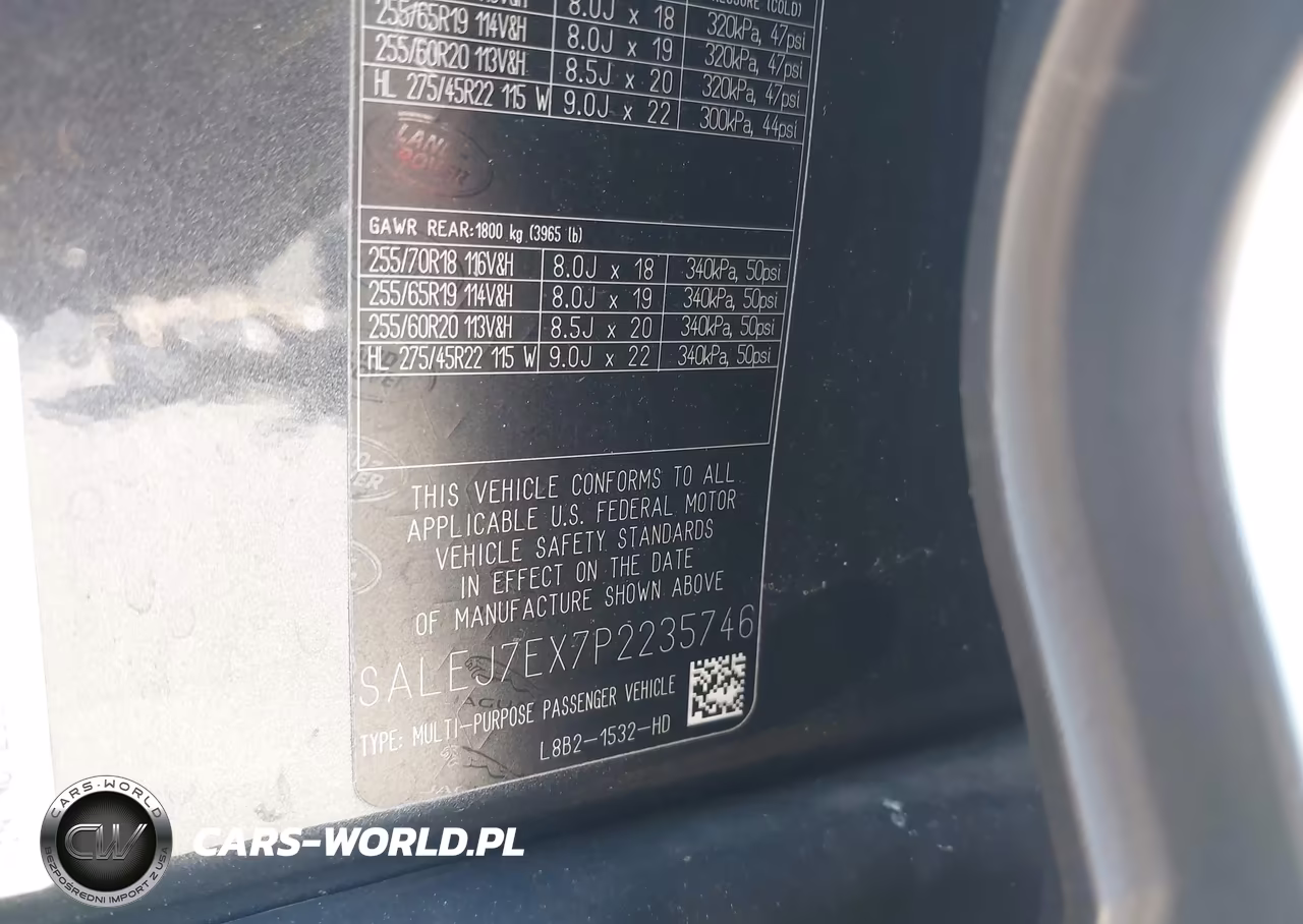 2023 Land Rover Defender 110 S VIN:SALEJ7EX7P2235746 - 9