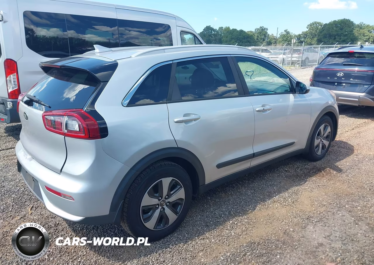 2017 Kia Niro Lx VIN:KNDCB3LC9H5049579 - 4