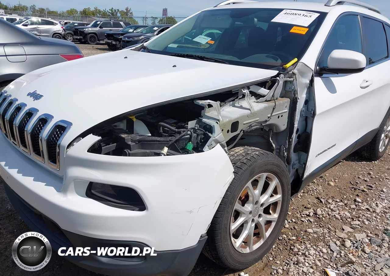 2017 Jeep Cherokee Latitude Fwd VIN:1C4PJLCB1HW616938 - 6