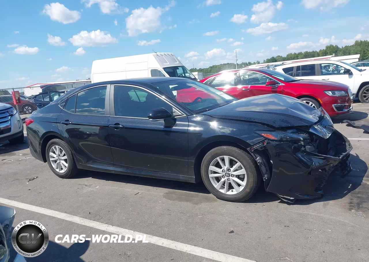 2025 Toyota Camry Le VIN:4T1DAACK4SU528200 - 13