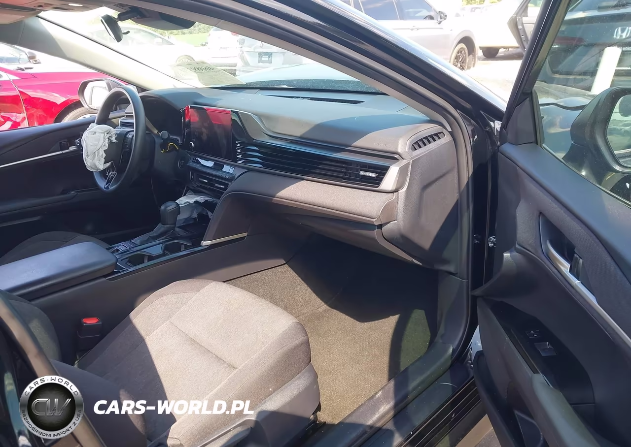 2025 Toyota Camry Le VIN:4T1DAACK4SU528200 - 5