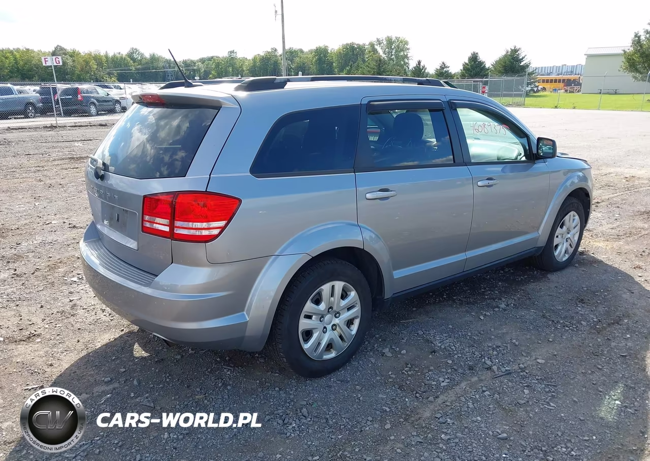 2017 Dodge Journey Se VIN:3C4PDCABXHT677401 - 4