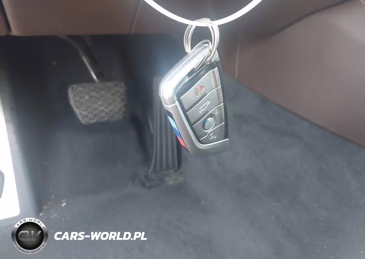 2016 BMW 750I xDrive VIN:WBA7F2C52GG419370 - 11