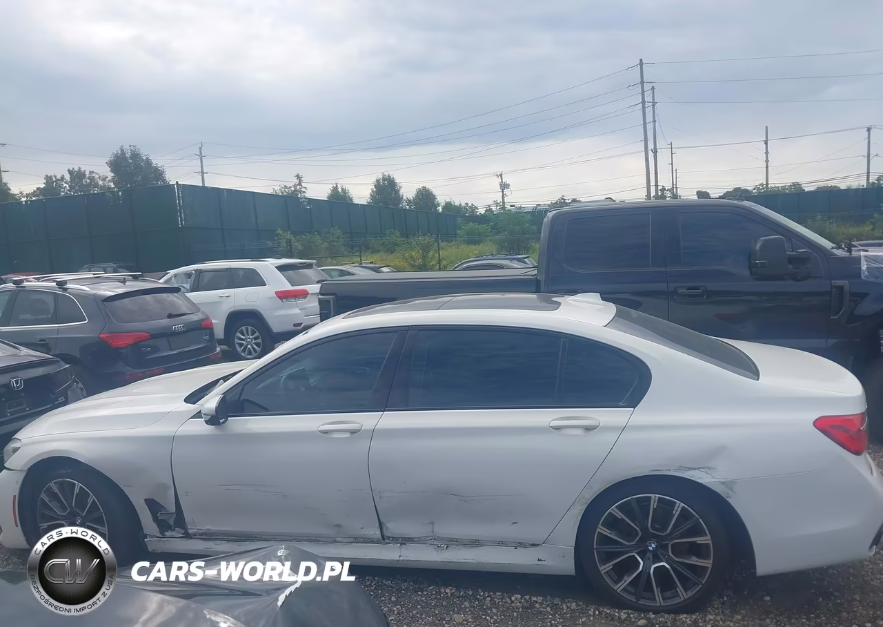 2016 BMW 750I xDrive VIN:WBA7F2C52GG419370 - 14