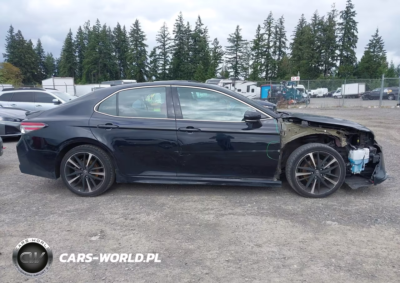 2018 Toyota Camry Xse VIN:4T1B61HK5JU056654 - 14