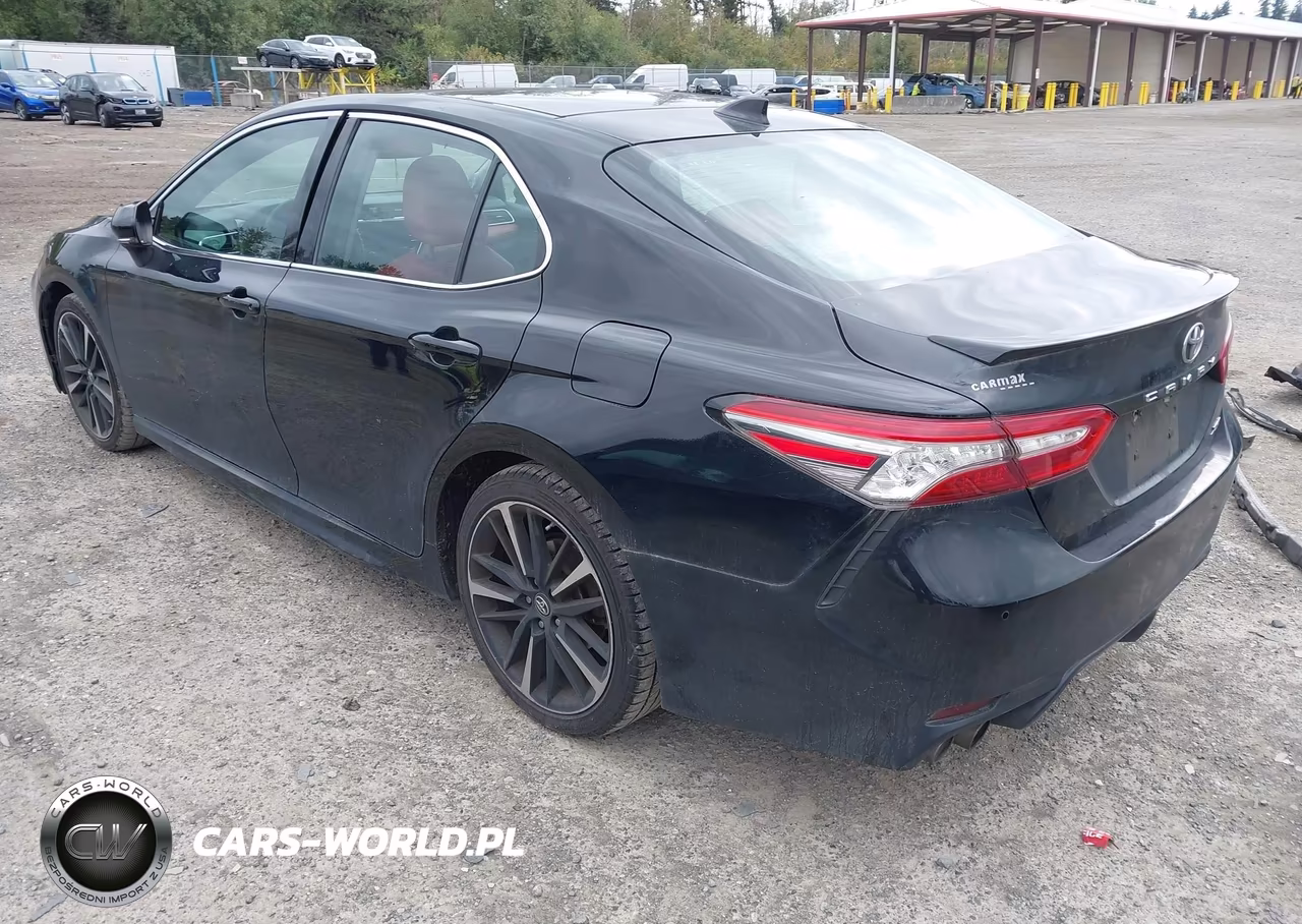 2018 Toyota Camry Xse VIN:4T1B61HK5JU056654 - 3