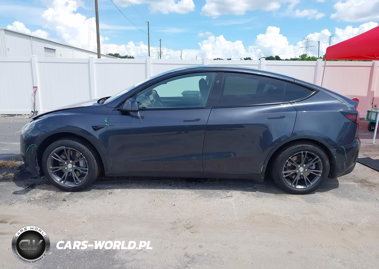 2024 Tesla Model Y Long Range Single Motor Rear-Wheel Drive-Rwd VIN:7SAYGDED9RA334561 - 13
