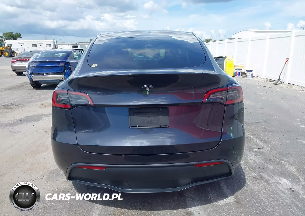 2024 Tesla Model Y Long Range Single Motor Rear-Wheel Drive-Rwd VIN:7SAYGDED9RA334561 - 15