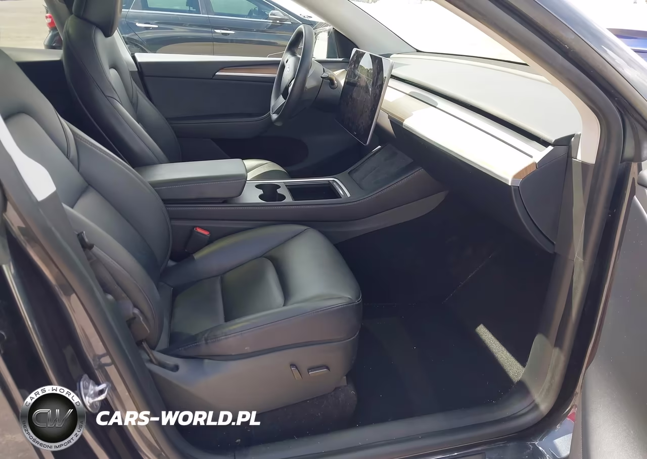 2024 Tesla Model Y Long Range Single Motor Rear-Wheel Drive-Rwd VIN:7SAYGDED9RA334561 - 5
