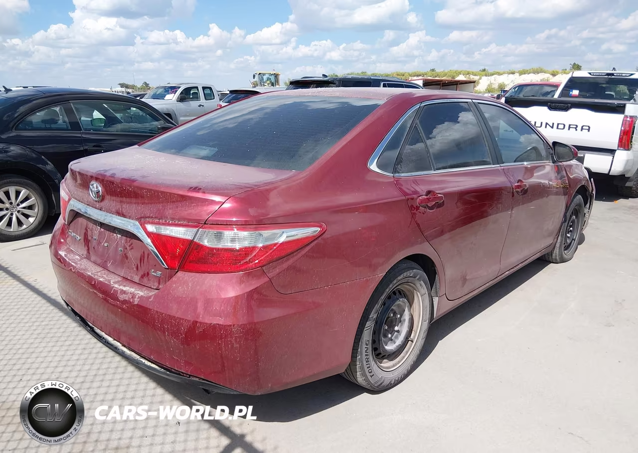 2015 Toyota Camry Le VIN:4T1BF1FKXFU989850 - 4