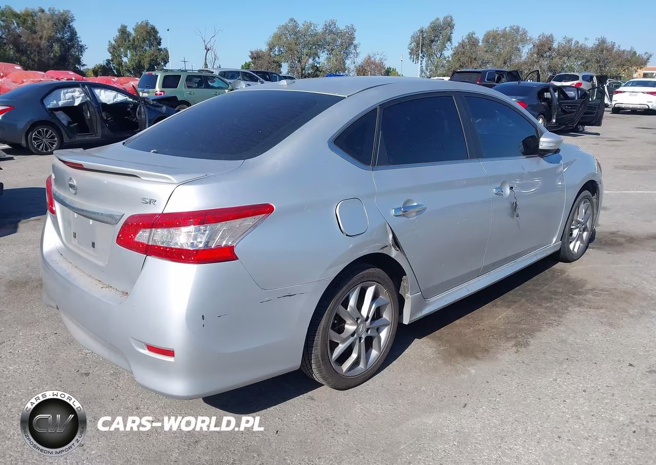 2015 Nissan Sentra Sr VIN:3N1AB7AP2FY226447 - 4