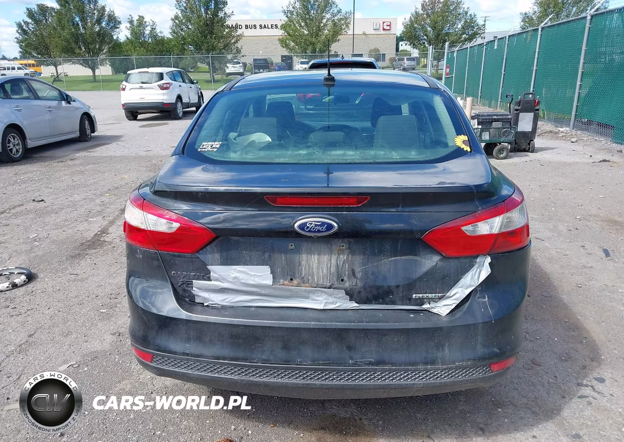2012 Ford Focus S VIN:1FAHP3E23CL461762 - 16