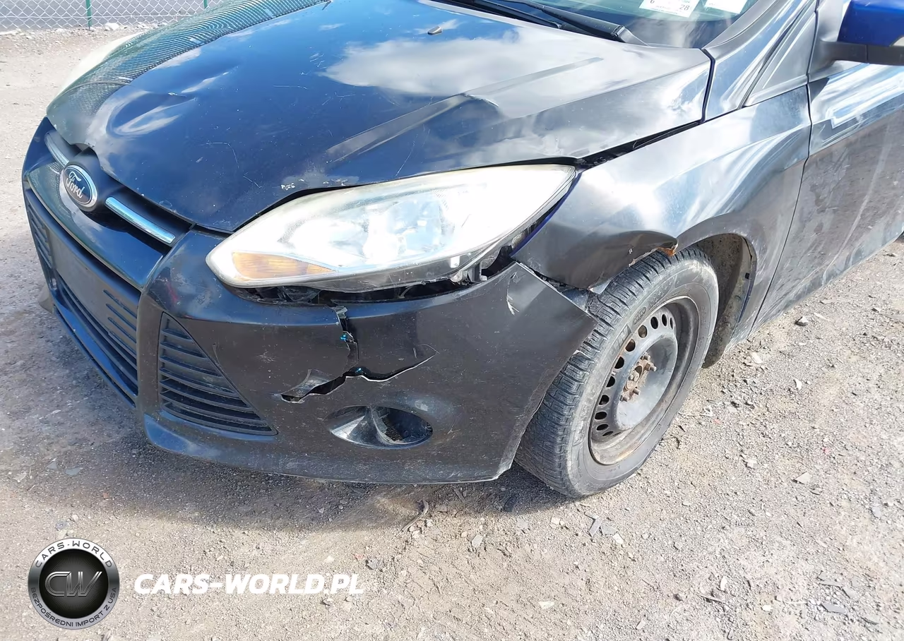 2012 Ford Focus S VIN:1FAHP3E23CL461762 - 6