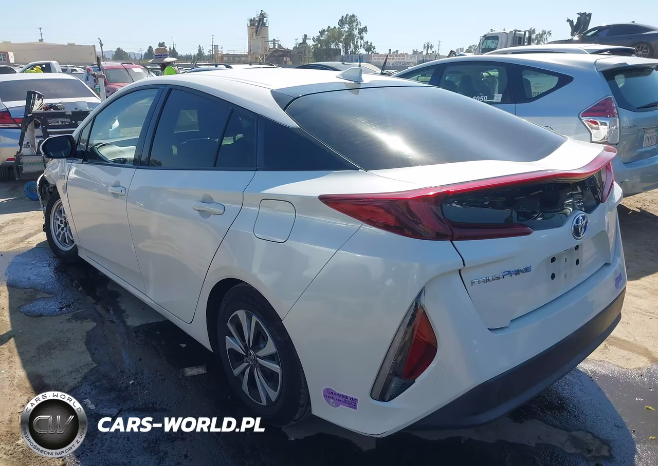 2019 Toyota Prius Prime Premium VIN:JTDKARFP4K3116186 - 3