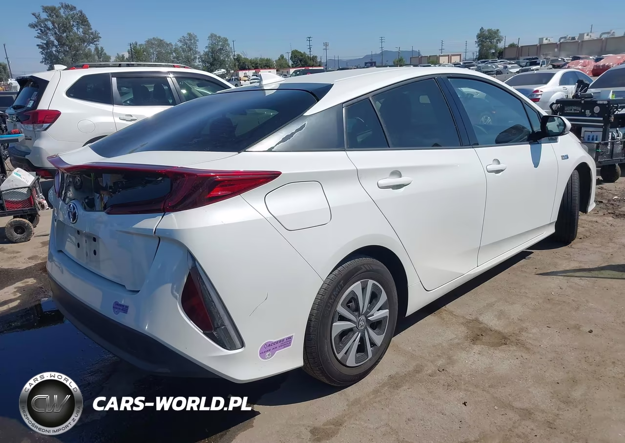 2019 Toyota Prius Prime Premium VIN:JTDKARFP4K3116186 - 4