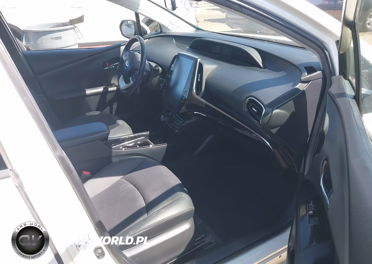 2019 Toyota Prius Prime Premium VIN:JTDKARFP4K3116186 - 5