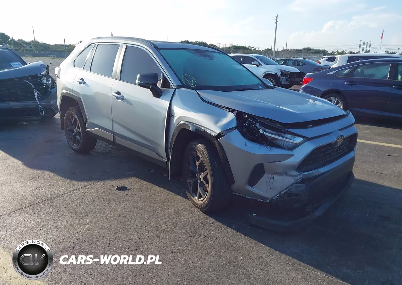 2024 Toyota Rav4 Xle – zdjęcie 1 z 17