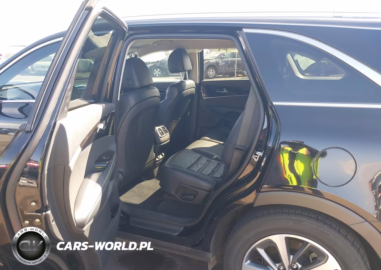 2019 Kia Sorento 3.3L Ex VIN:5XYPH4A53KG439683 - 8