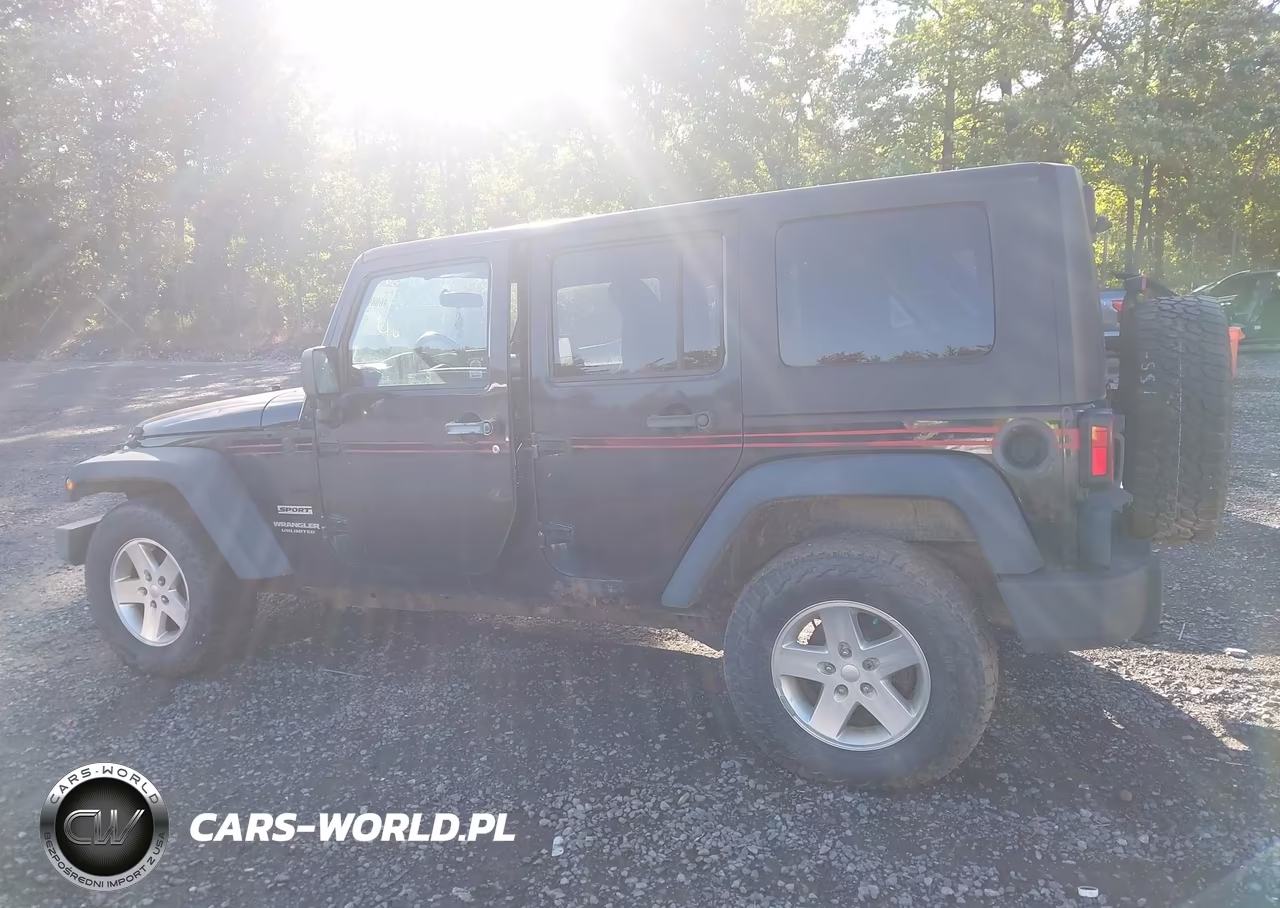 2010 Jeep Wrangler Unlimited Sport VIN:1J4BA3H16AL201481 - 14