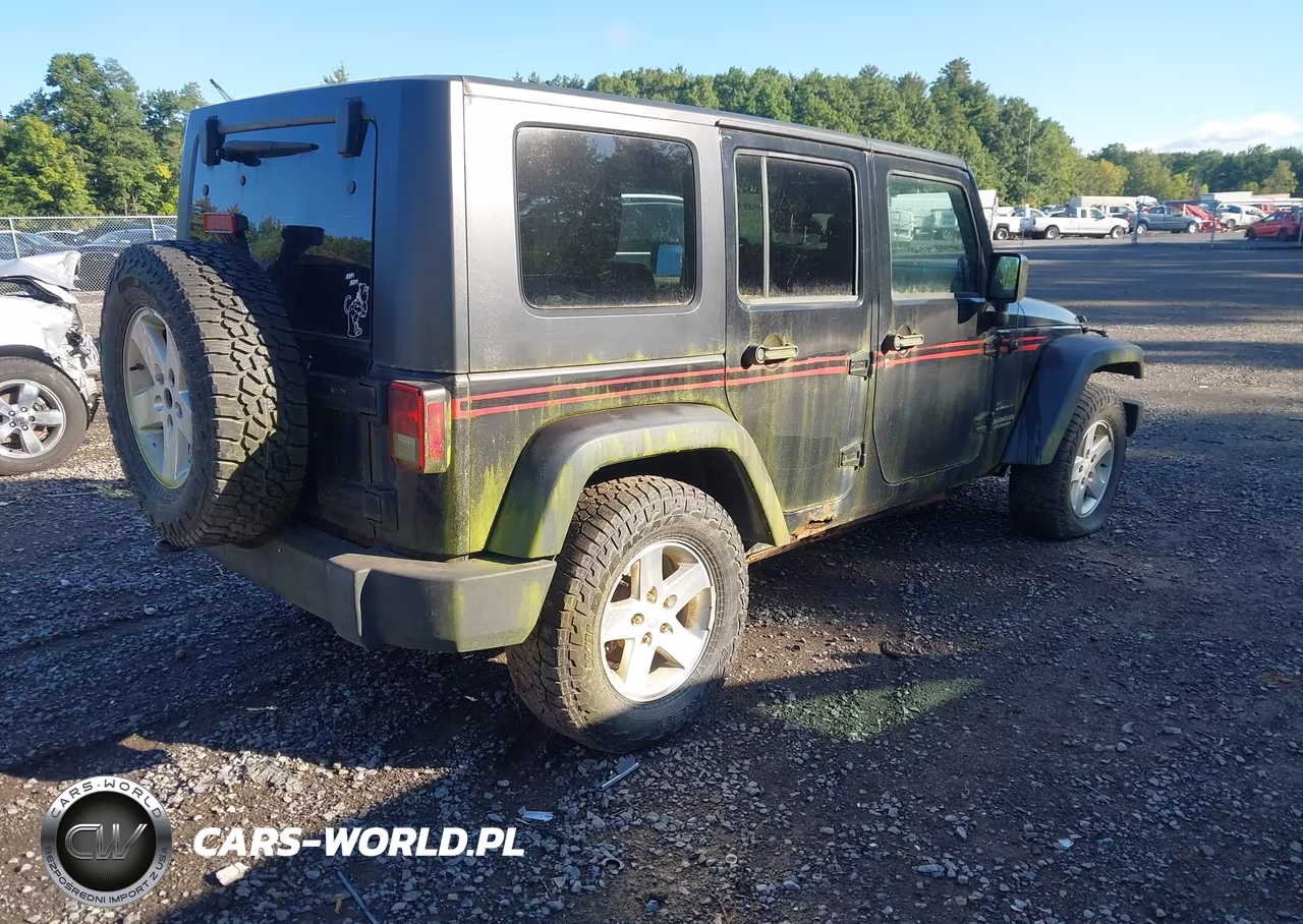 2010 Jeep Wrangler Unlimited Sport VIN:1J4BA3H16AL201481 - 4
