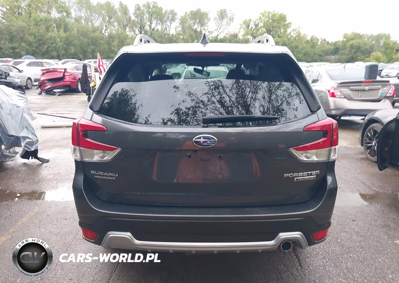 2022 Subaru Forester Touring VIN:JF2SKARC1NH525200 - 16