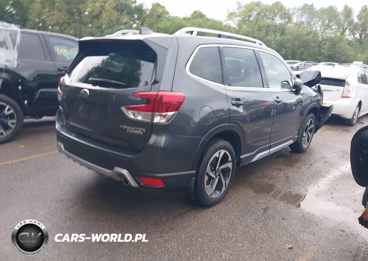 2022 Subaru Forester Touring VIN:JF2SKARC1NH525200 - 4