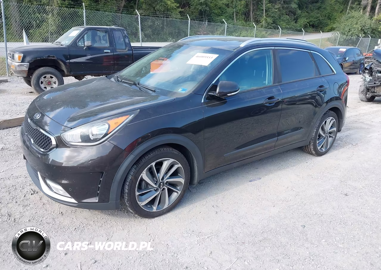 2017 Kia Niro Touring VIN:KNDCE3LCXH5082615 - 2