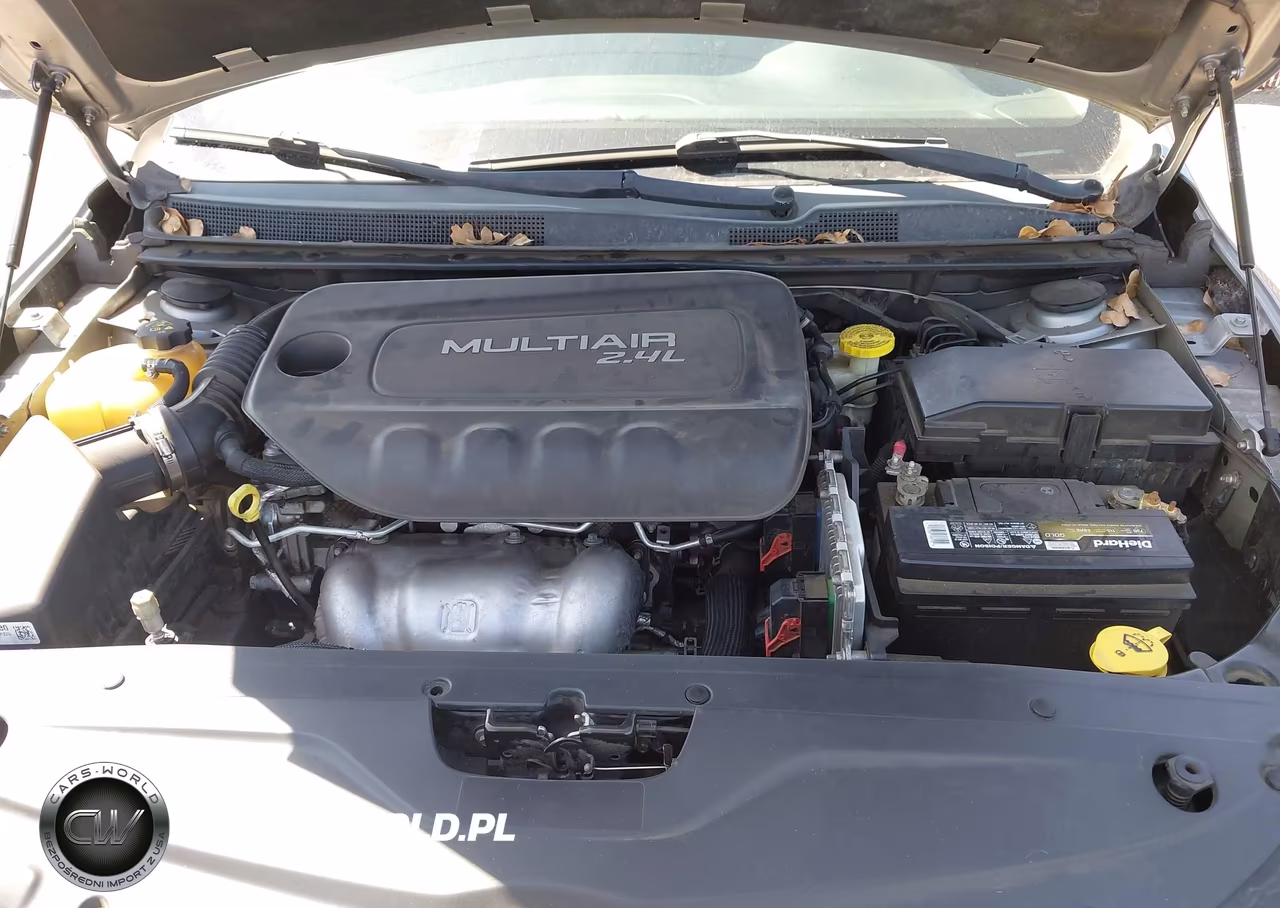 2015 Chrysler 200 Limited VIN:1C3CCCAB7FN733829 - 10