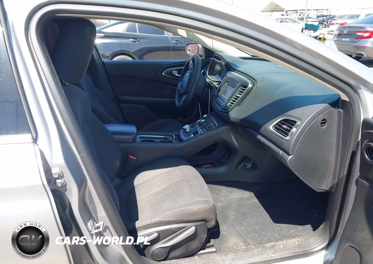 2015 Chrysler 200 Limited VIN:1C3CCCAB7FN733829 - 5