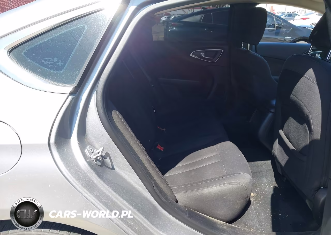 2015 Chrysler 200 Limited VIN:1C3CCCAB7FN733829 - 8